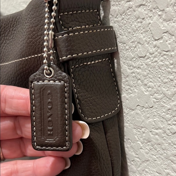 Coach Pebbled Leather Brown Hobo Shoulder Bag with Purple Lining - Picture 4 of 11